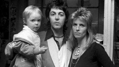 Photo of Paul McCartney says he “cried for a year” when wife Linda ԁıеԁ