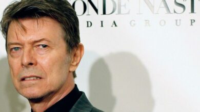 Photo of David Bowie’s extensive music catalog is sold to Warner
