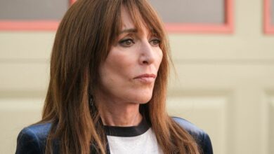 Photo of Sons of Anarchy’s Katey Sagal Is Recovering After Being Struck By Car