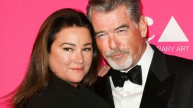 Photo of Pierce Brosnan has the perfect response to trolls who attack wife’s weight