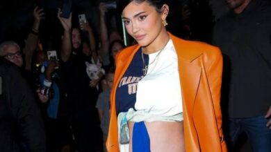Photo of Kylie Jenner Spotted Nursing a Baby Bump for New Hulu Series ‘The Kardashians’