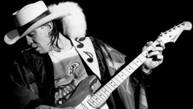 Photo of How Stevie Ray Vaughan’s love of Jimi Hendrix taught him to play from the heart