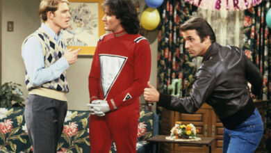 Photo of ‘Happy Days’: Son of Show Producer’s Love for ‘Star Wars’ Led to Robin Williams as ‘Mork’