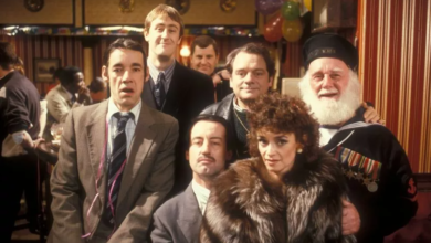 Photo of Only Fools and Horses’ forgotten barmaids from tragically young death to ITV rivalry